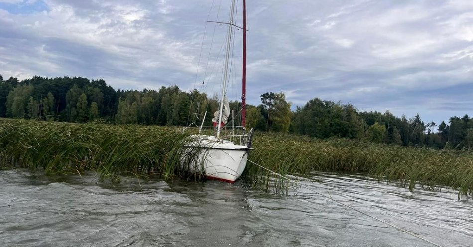 zdjęcie: Nieoceniona obecność bydgoskich wodniaków na akwenach / fot. KWP w Bydgoszczy