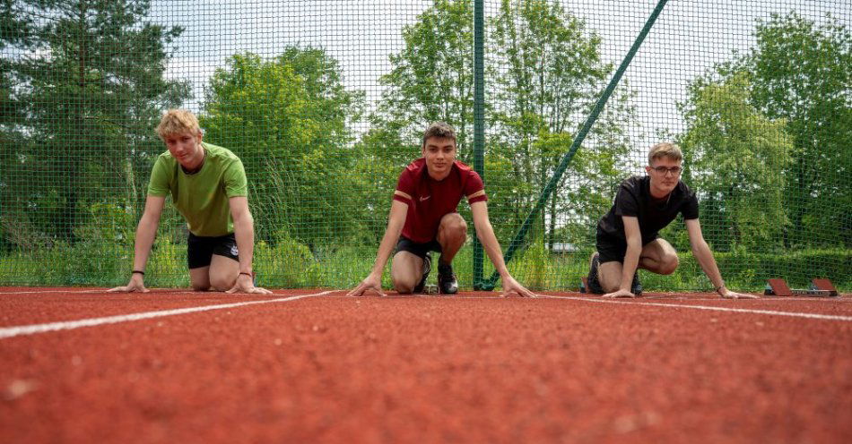 zdjęcie: Nowy rok szkolny z Fundacją Świętego Mikołaja. Raport o nierównościach edukacyjnych / fot. nadesłane