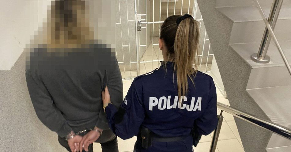 zdjęcie: Kobieta w wieku 29 lat zatrzymana z narkotykami i alkoholem / fot. KPP Zambrów