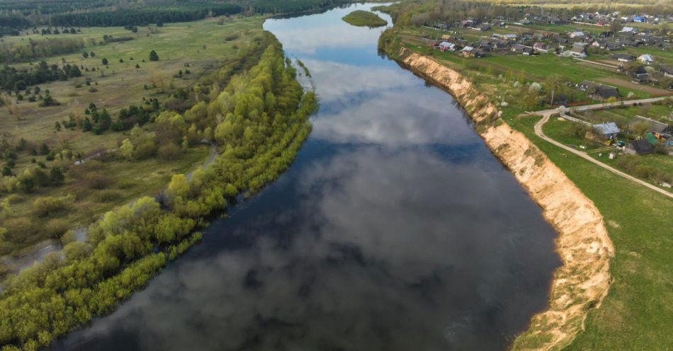 zdjęcie: Służby nadal usuwają skutki intensywnych opadów deszczu / v23374122