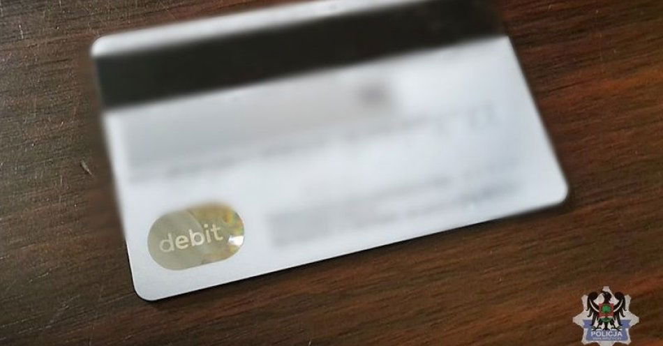 zdjęcie: Znalazł kartę bankomatową i… postanowił „zrobić zakupy”. Teraz grozi mu więzienie / fot. KMP w Wałbrzychu