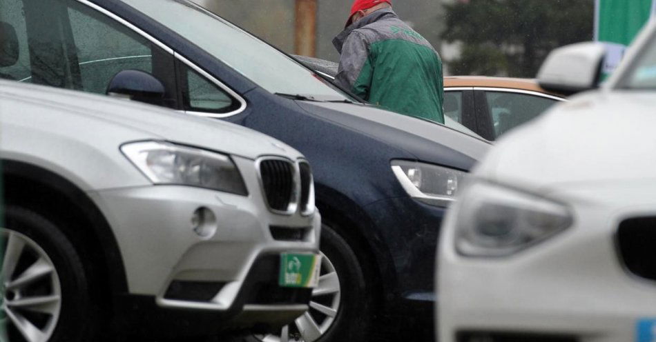 zdjęcie: Ponad 72 mln zł kary dla Autocentrum AAA Auto / fot. PAP