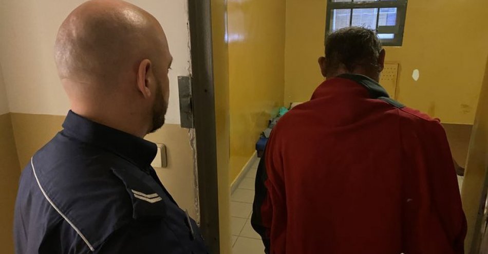 zdjęcie: Pojechali zatrzymać poszukiwanego w jego mieszkaniu znaleźli narkotyki / fot. KPP w Kwidzynie