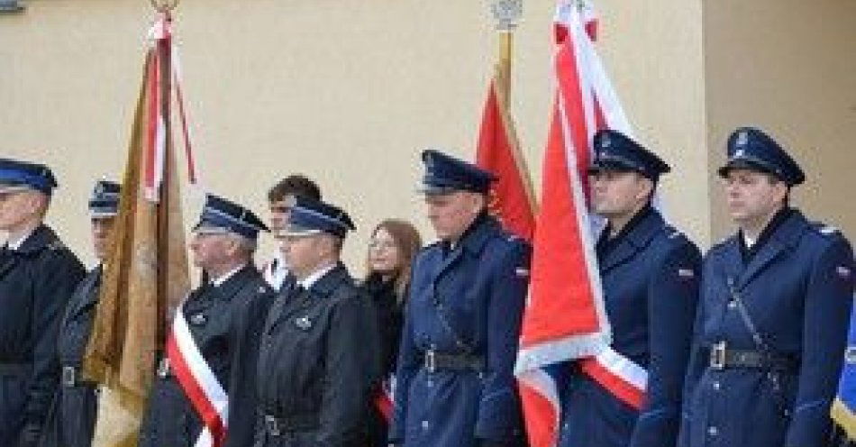 zdjęcie: Cześć i chwała bohaterom! / fot. KPP w Ostrowi Mazowieckiej