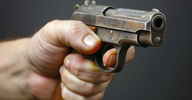 Areszt dla 39-latka, który wtargnął do komornika i groził mu pistoletem