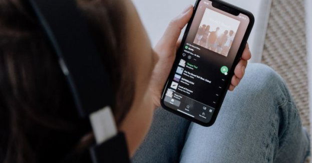 Hej mamo, telefon wpadł mi do ubikacji – kolejne fałszywe wiadomości. Mieszkańcy Ełku stracili pieniądze