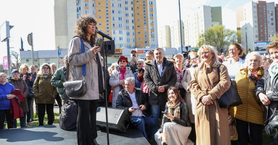 zdjęcie: Na Bielanach odsłonięto mural Anny Jantar i Jarosława Kukulskiego / fot. PAP