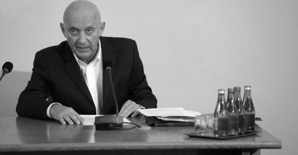 zdjęcie: W wieku 81 lat zmarł Jerzy Dziewulski / fot. PAP