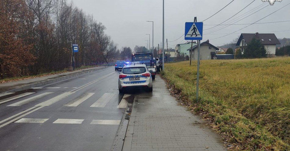 zdjęcie: Kolizja na 3 Maja: Skoda uderzona, dziecko potrącone na pasach / fot. KMP w Mysłowicach