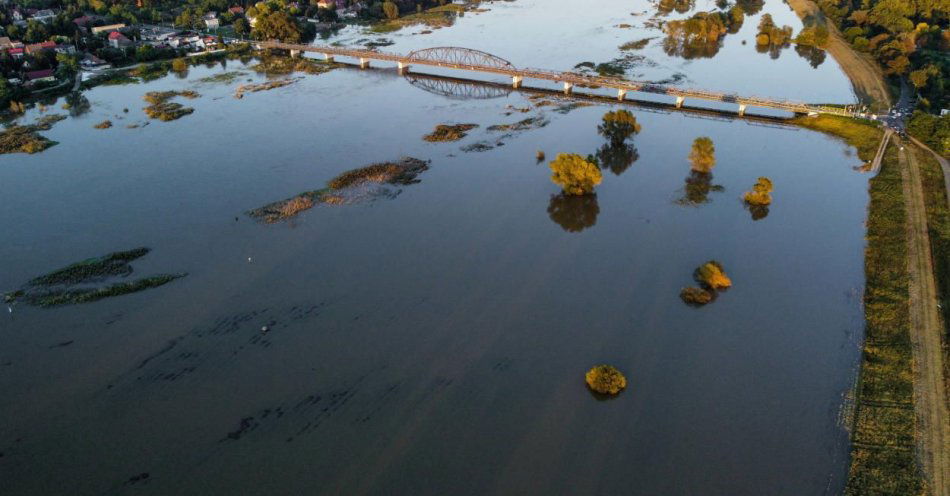 zdjęcie: Stan alarmowy na rzekach przekroczony na 29 stacjach hydrologicznych / fot. PAP