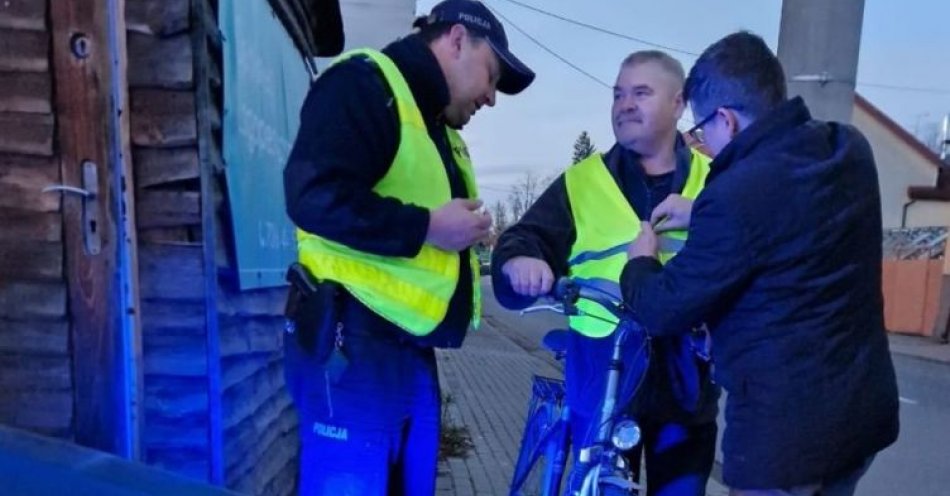 zdjęcie: Twoja widoczność na drodze to podstawa bezpieczeństwa / fot. KPP łódzkiego wschodniego