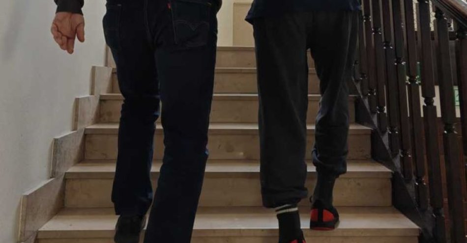 zdjęcie: Areszt za odbiór pieniędzy w oszustwie na wnuczka / fot. KPP Pleszew