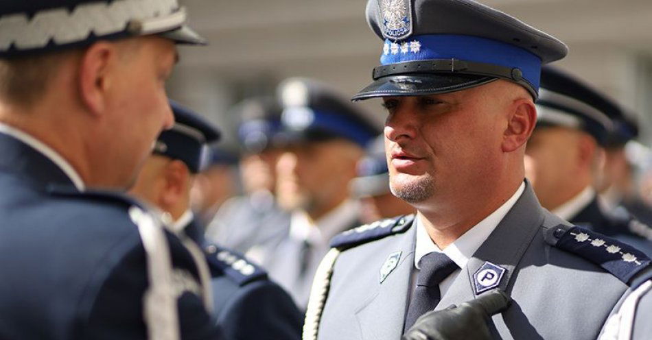 zdjęcie: Obchody Święta Policji Komendy Wojewódzkiej Policji w Poznaniu - odznaczenie dla naszego policjanta / fot. KPP Krotoszyn