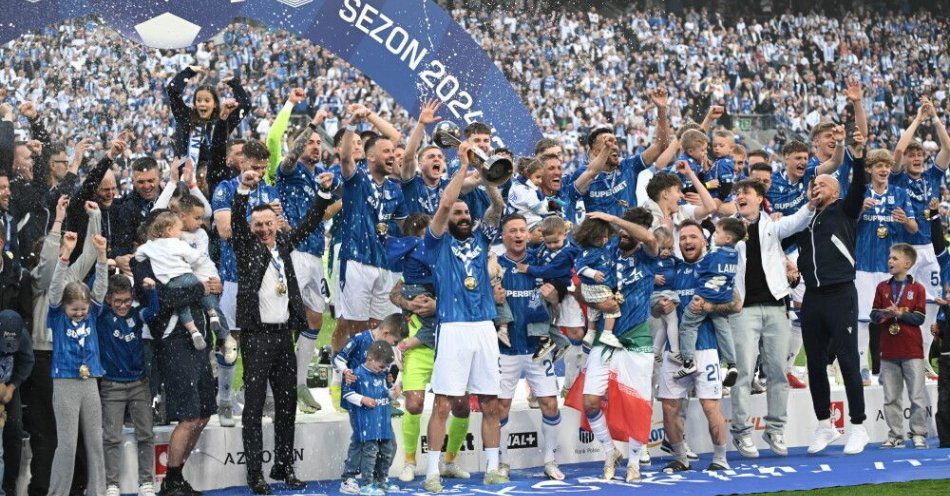 zdjęcie: Ekstraklasa piłkarska - Lech Poznań mistrzem Polski / fot. PAP