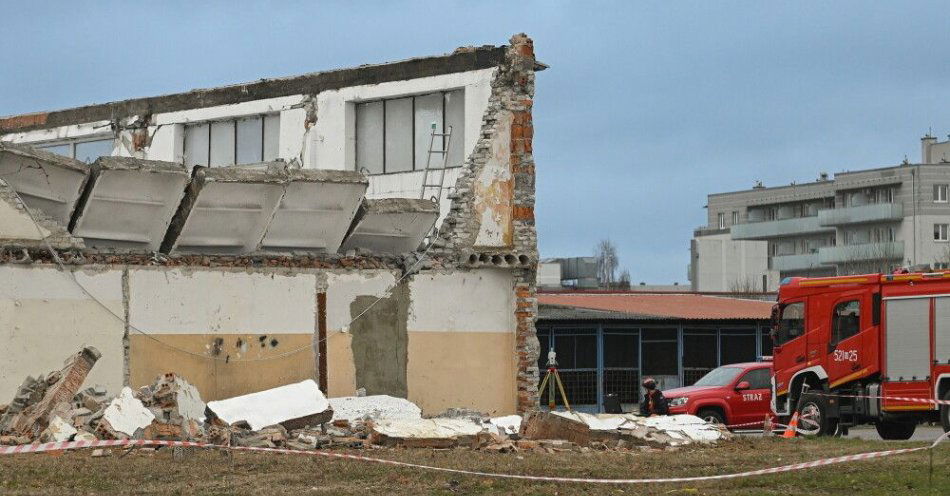 zdjęcie: śledztwo po zawaleniu się hali - będą oględziny z użyciem skanera 3D / fot. PAP