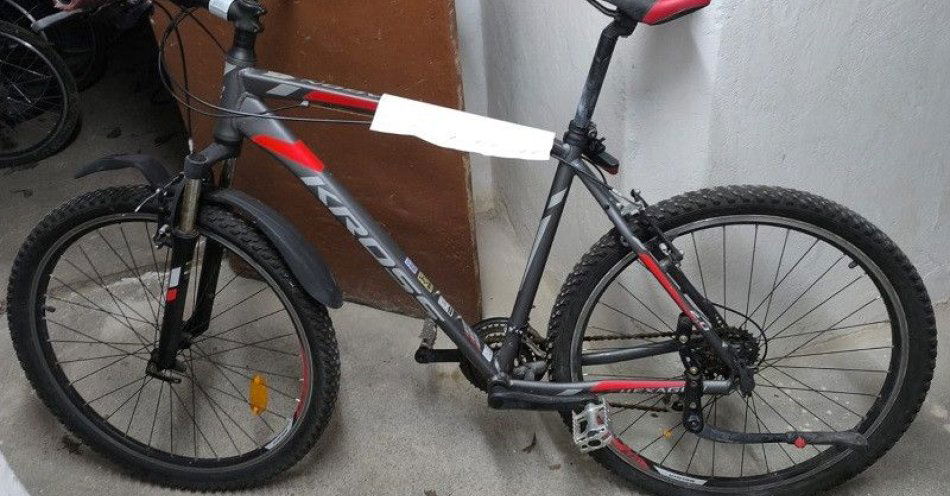 zdjęcie: Odzyskany rower Kross Hexagon czeka na właściciela / fot. KPP w Lęborku