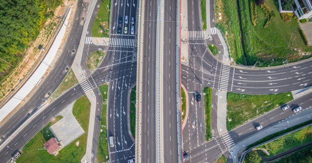 Rolnicy zablokowali drogę krajową S7 w Kmiecinie