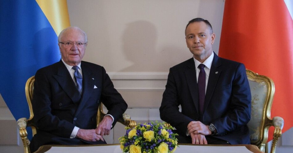 zdjęcie: Prezydent: przekazałem królowi Szwecji zaproszenie dołączenia tego kraju do Bukaresztańskiej Dziewiątki / Warszawa, 10.03.2026. Prezydent RP Karol Nawrocki (P) oraz król Szwecji Karol XVI Gustaw (L) na spotkaniu w Sali Białej Pałacu Prezydenckiego w Warszawie, 10 bm. (jm) PAP/Paweł Supernak