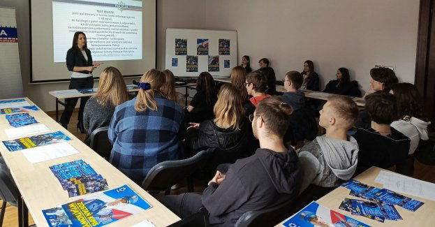 Drzwi otwart w wąbrzeskiej komendzie