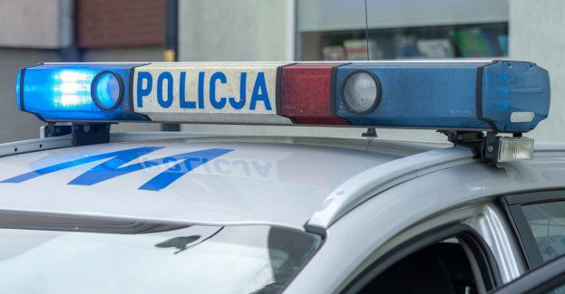 Wykorzystał nieuwagę policjantów i uciekł sprzed komisariatu; trwają poszukiwania