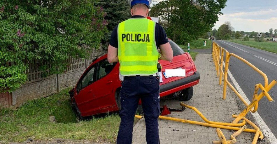 zdjęcie: Pijany z dożywotnim zakazem jazdę zakończył w rowie / fot. KPP w Pajęcznie