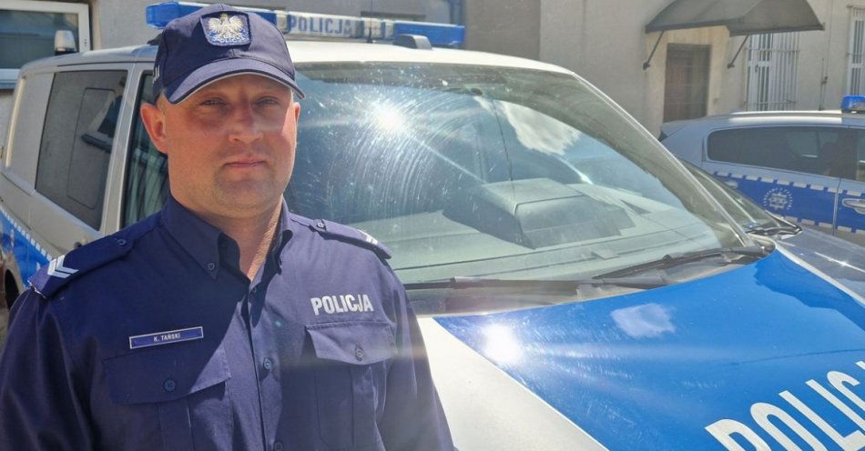 zdjęcie: Dzielnicowi uratowali mężczyznę / fot. KPP w Świeciu