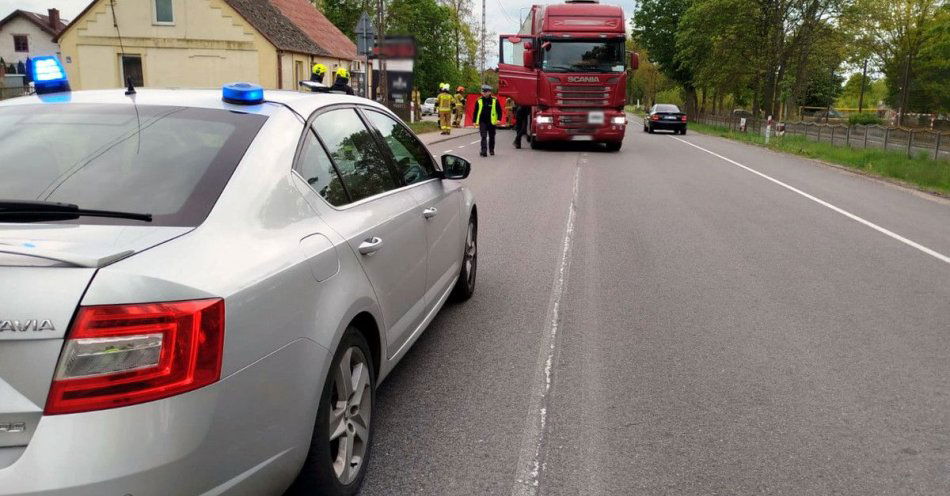 zdjęcie: Wypadek w Żurominku, pieszy pod kołami TIRa / fot. KPP w Mławie