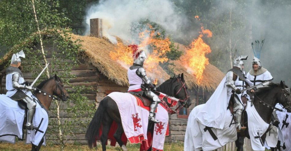 zdjęcie: Pod Grunwaldem wojska polsko-litewskie znów pokonały Krzyżaków / fot. PAP