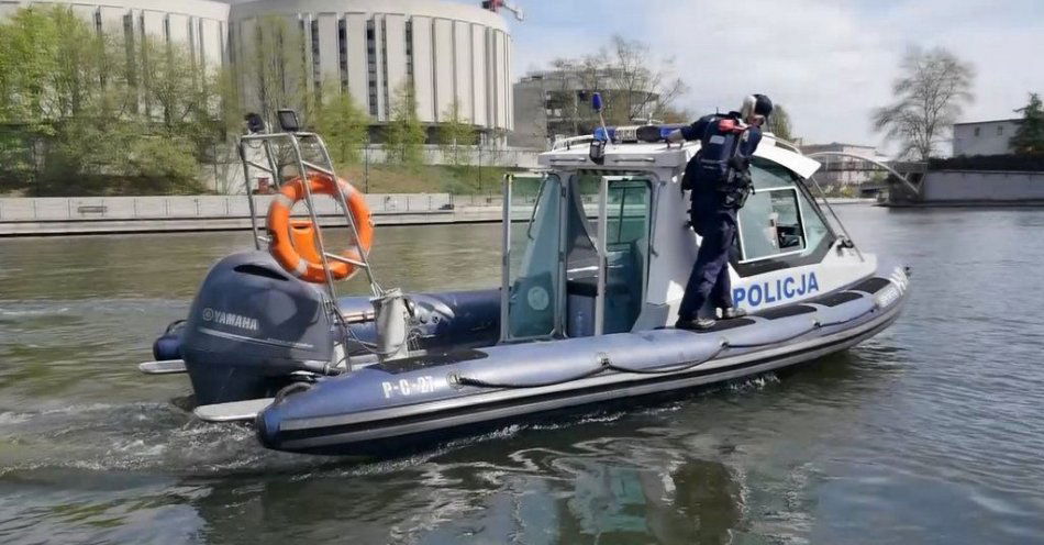 zdjęcie: Policjanci z Bydgoszczy rozpoczęli służby na Brdzie / fot. KWP w Bydgoszczy