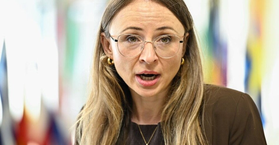 zdjęcie: Ze zmian dotyczących wliczenia umów cywilnoprawnych do stażu pracy mogą skorzystać 2 mln osób / fot. PAP