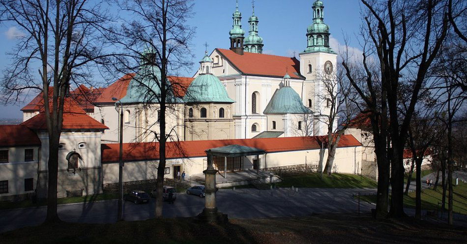 zdjęcie: Finał renowacji zabytków w sanktuarium kalwaryjskim / Ludwig Schneider. /CC BY-SA 3.0/https://creativecommons.org/licenses/by-sa/3.0/