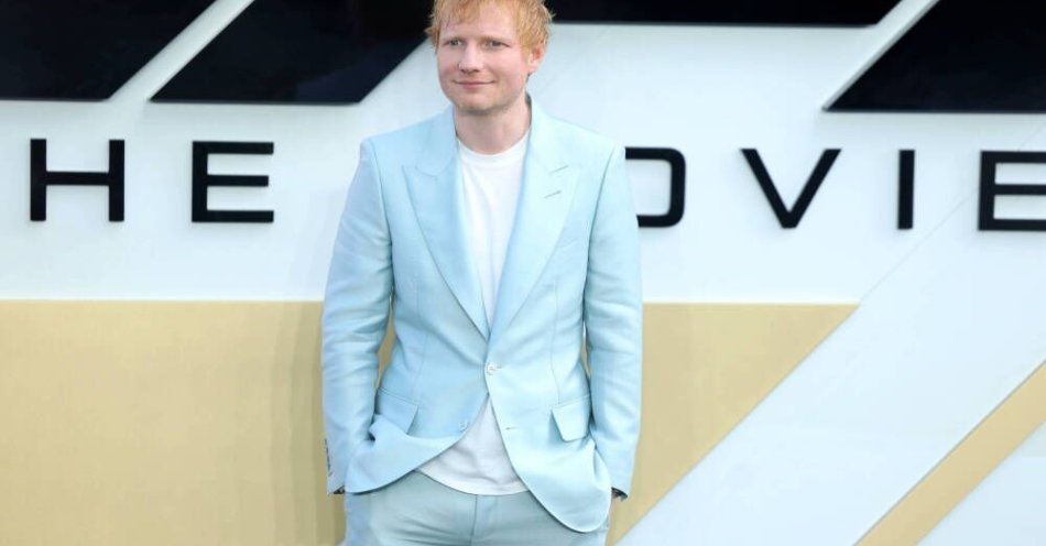 zdjęcie: Ed Sheeran jeździł na rowerze po wrocławskim rynku / fot. PAP