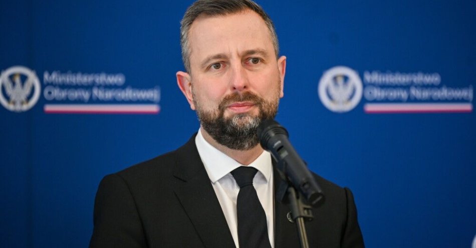 zdjęcie: Szef MON: Polska i Rumunia nie planują wysyłać swoich wojsk na Ukrainę / Kraków, 19.01.2026. Wicepremier, minister obrony narodowej Władysław Kosiniak-Kamysz na briefingu prasowym w siedzibie Dowództwa Komponentu Wojsk Specjalnych w Krakowie po rozmowie w formule VTC z ministrem obrony narodowej Rumunii Radu-Dinelem Mirutą, 19 bm. (amb) PAP/Art Service