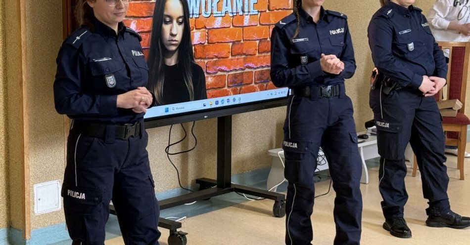 zdjęcie: Hejt i cyberprzemoc w Bilczy Ważna lekcja dla uczniów / fot. KMP Kielce