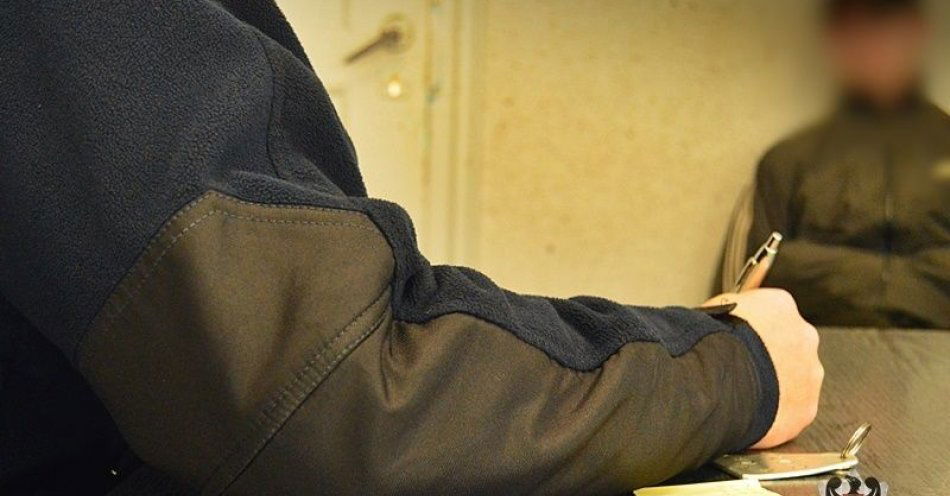 zdjęcie: Osoby poszukiwane – codziennie zatrzymywane. Wczorajszego wieczora kolejne dwie trafiły w ręce policjantów / fot. KMP w Wałbrzychu