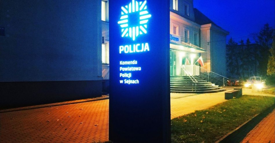 zdjęcie: Przekroczył prędkość i przewoził nielegalnych imigrantów / fot. KPP Sejny