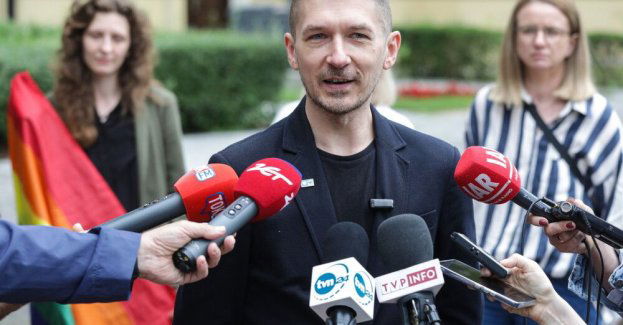 Aktywista o projekcie dot. statusu osoby najbliższej: osoby LGBT zostały schowane do szafy