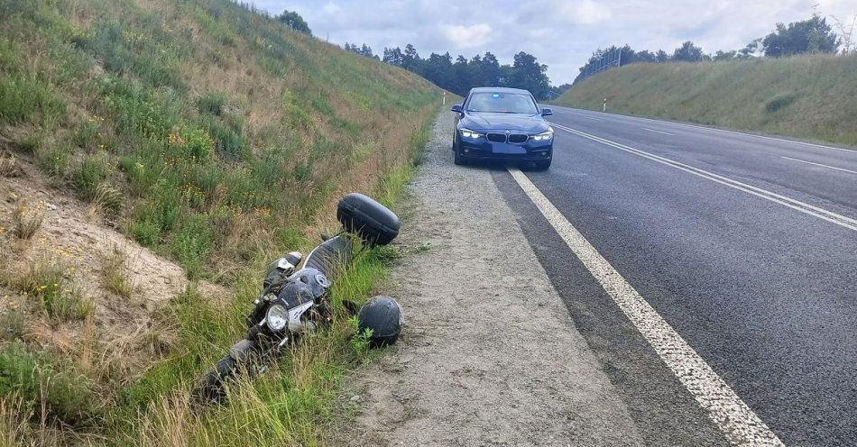 zdjęcie: Groźne zdarzenie drogowe z udziałem motocyklisty / fot. KPP w Mrągowie