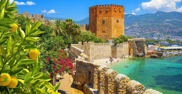 Turcja królową lata i długich weekendów. Polacy najchętniej wybierają ją na rodzinny wypoczynek