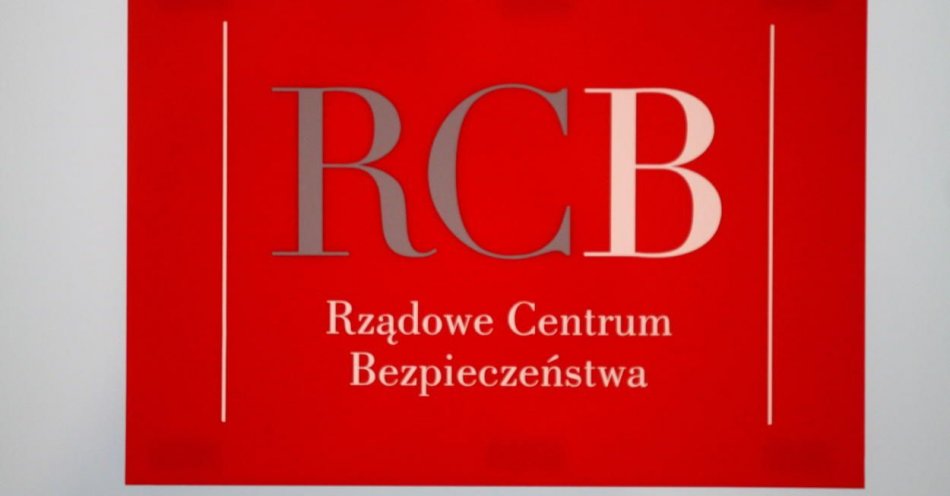 zdjęcie: Rządowe Centrum Bezpieczeństwa rozesłało ostrzeżenie przed burzami z gradem i silnym wiatrem / fot. PAP