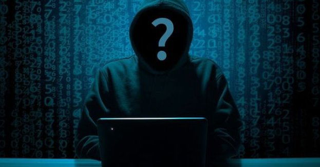 Oszust podawał się za pracownika banku i poinformował o cyberataku w efekcie jego rozmówca stracił blisko 8 tysięcy złotych