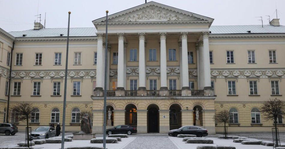 zdjęcie: Ratusz wymienia służbowe auta; najwięcej klasy średniej / fot. PAP