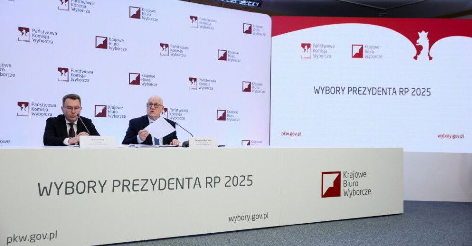 zdjęcie: Szef PKW liczy, że wyniki II tury wyborów uda się ogłosić w poniedziałek rano lub wczesnym popołudniem / fot. PAP