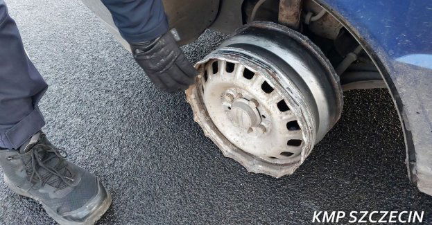 Jechał na samej feldze, w aucie miał proszek do prania - finał kontroli drogowej zakończony zarzutami oraz policyjnym dozorem