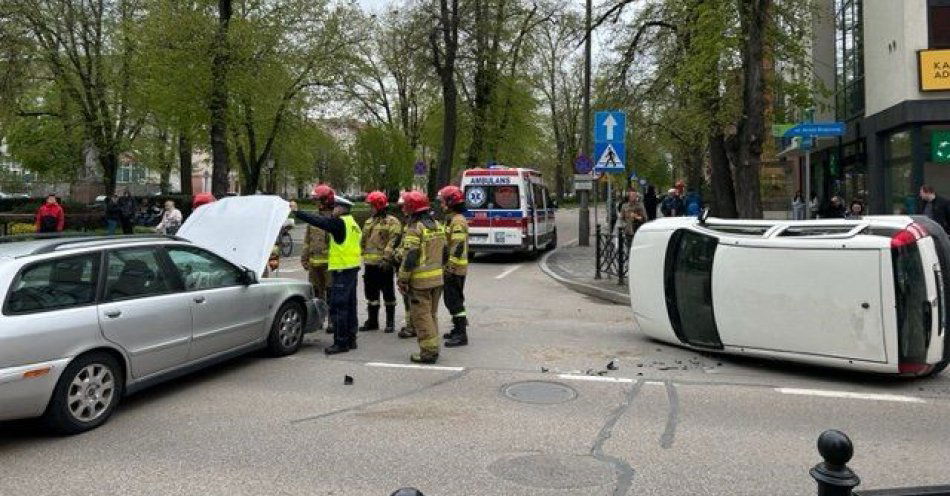 zdjęcie: Groźnie wyglądające zdarzenie w centrum Ełku / fot. KPP w Ełku