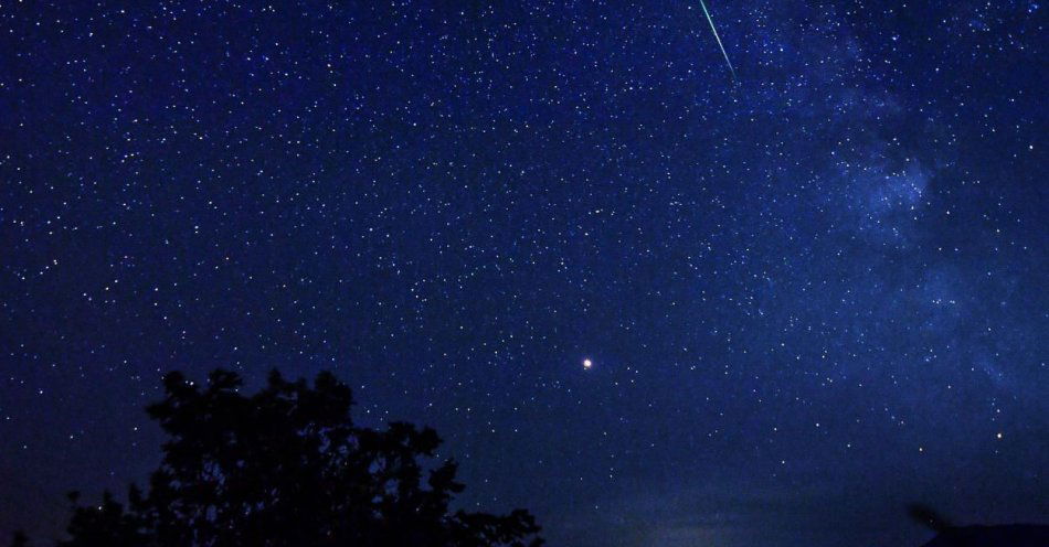 zdjęcie: Będą dobre warunki do obserwacji roju Perseidów / fot. PAP