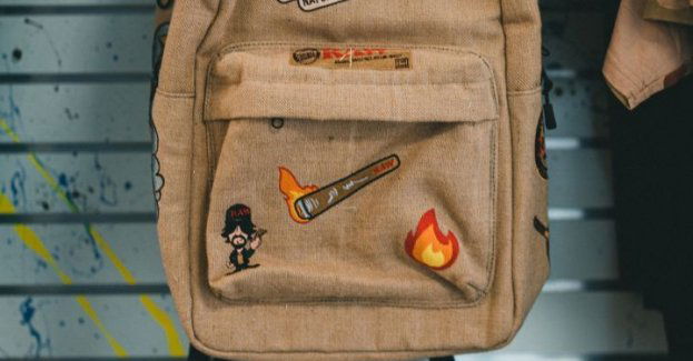 Uciekał z czterema plecakami