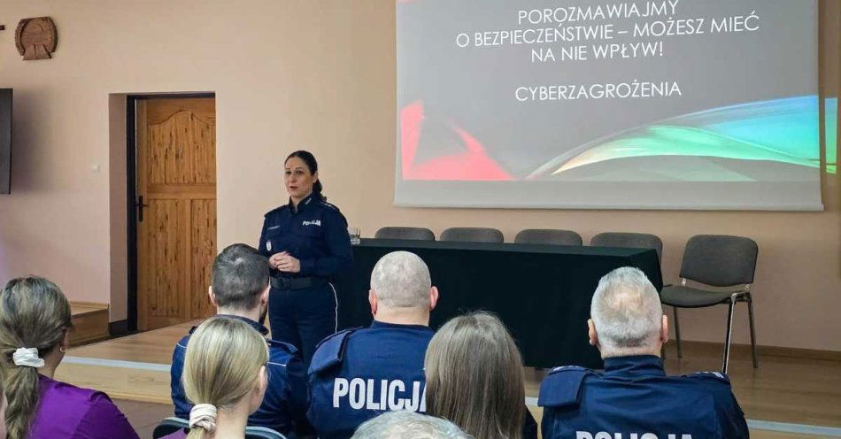 zdjęcie: Janów rozmawia o bezpieczeństwie online / fot. KPP Sokółka