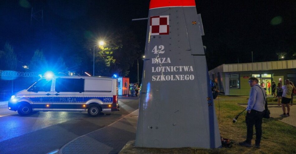 zdjęcie: Odczytano zapisy z czarnych skrzynek samolotu F16, który rozbił się w Radomiu / fot. PAP