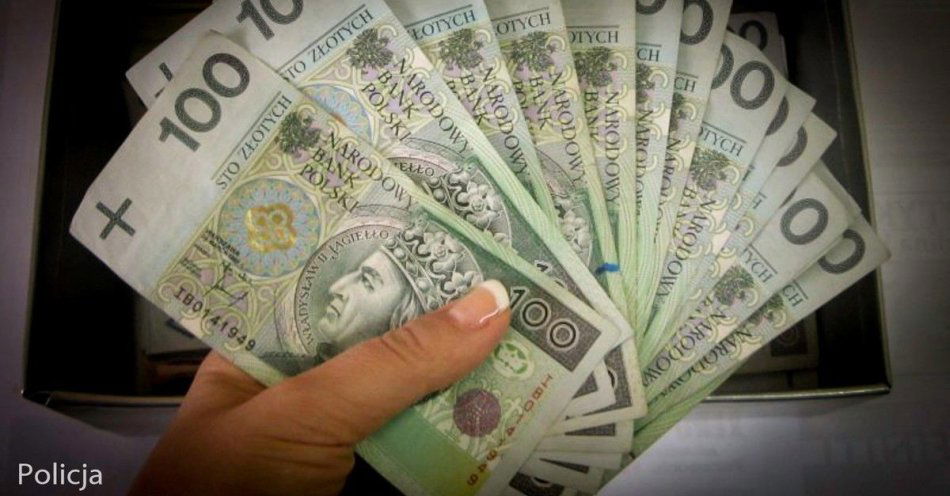 zdjęcie: Sprzedaż butów przez internet kosztowała 10 tysięcy złotych / fot. KMP Gorzów Wielkopolski